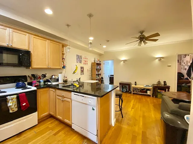 1021 Tremont St, Roxbury