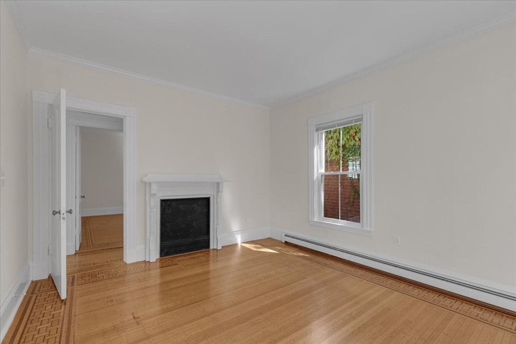 325 Western Ave, Riverside