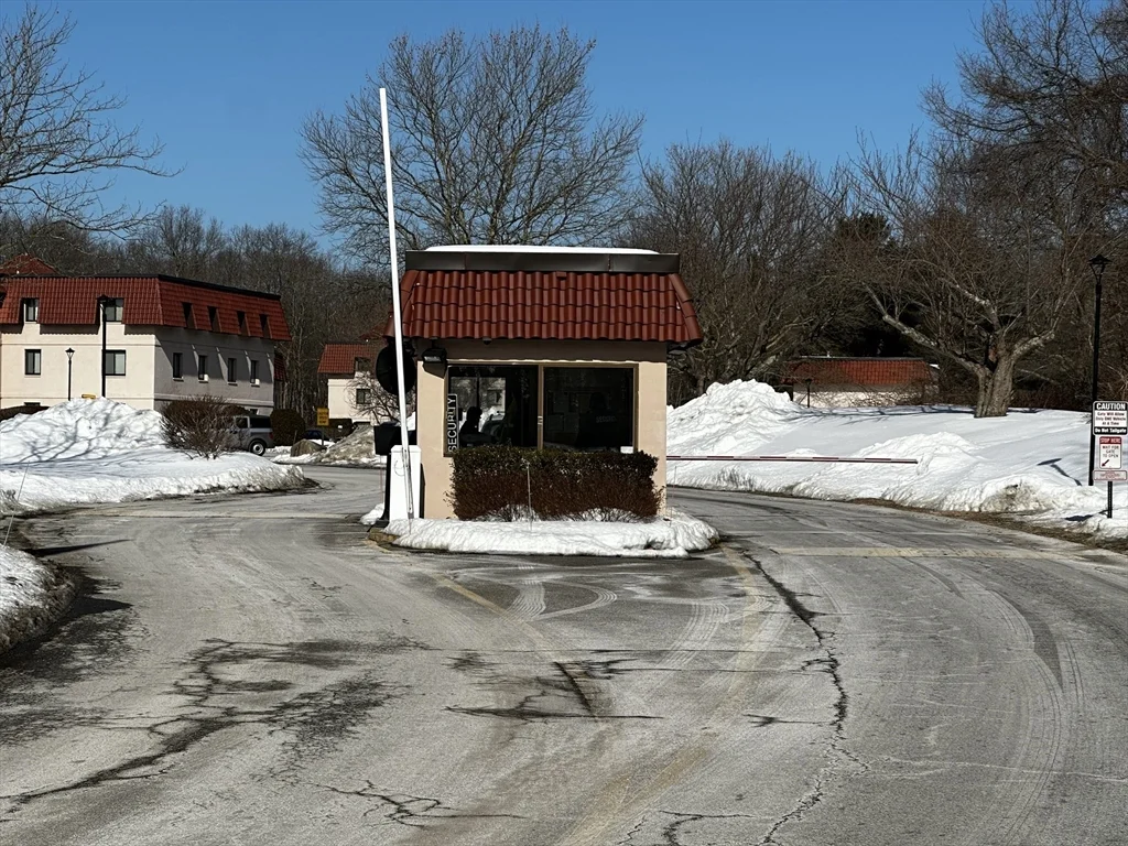 685 Oak St, Brockton