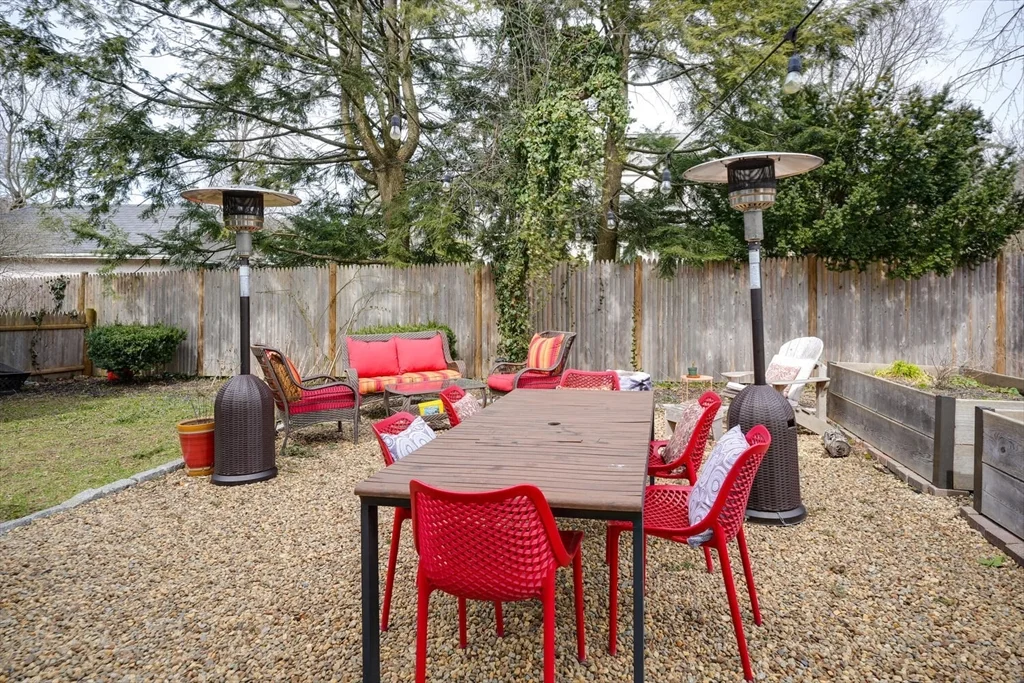 60 Kilburn Rd, Belmont