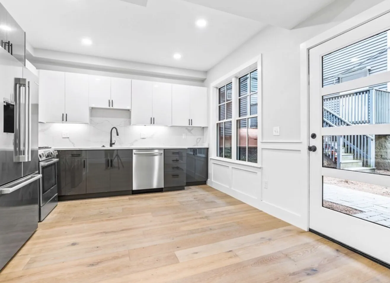 300 Somerville Ave, Ward Two