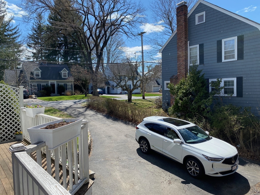 22 Cleveland Rd, Wellesley Hills