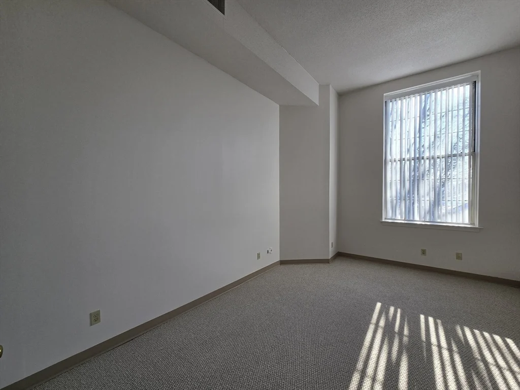 130 Beach St, Quincy