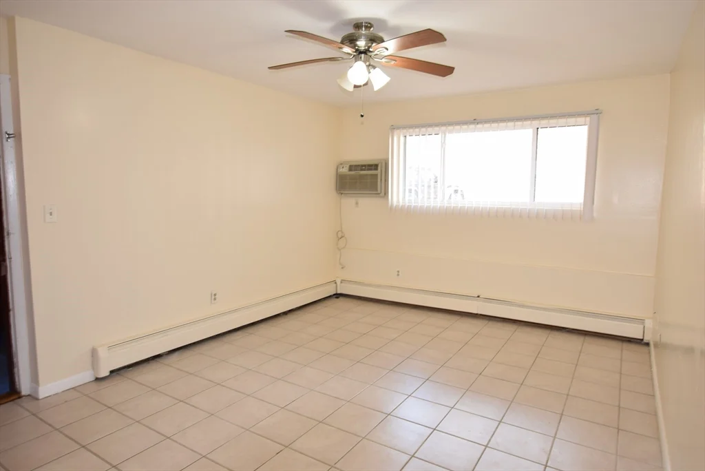 309 Pawtucket Blvd, Lowell