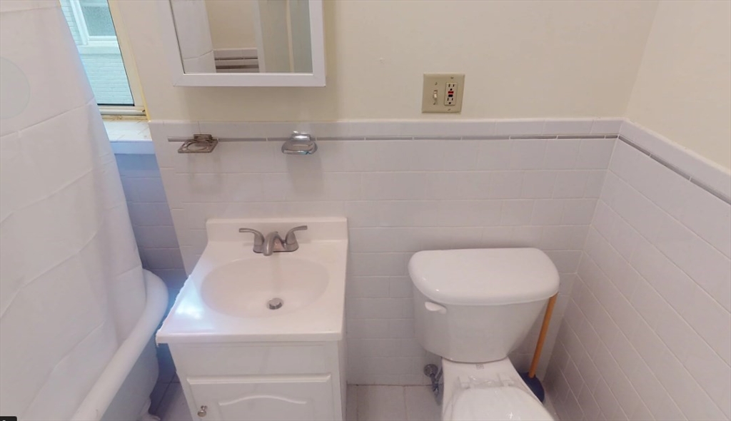 20 Queensberry St, Boston