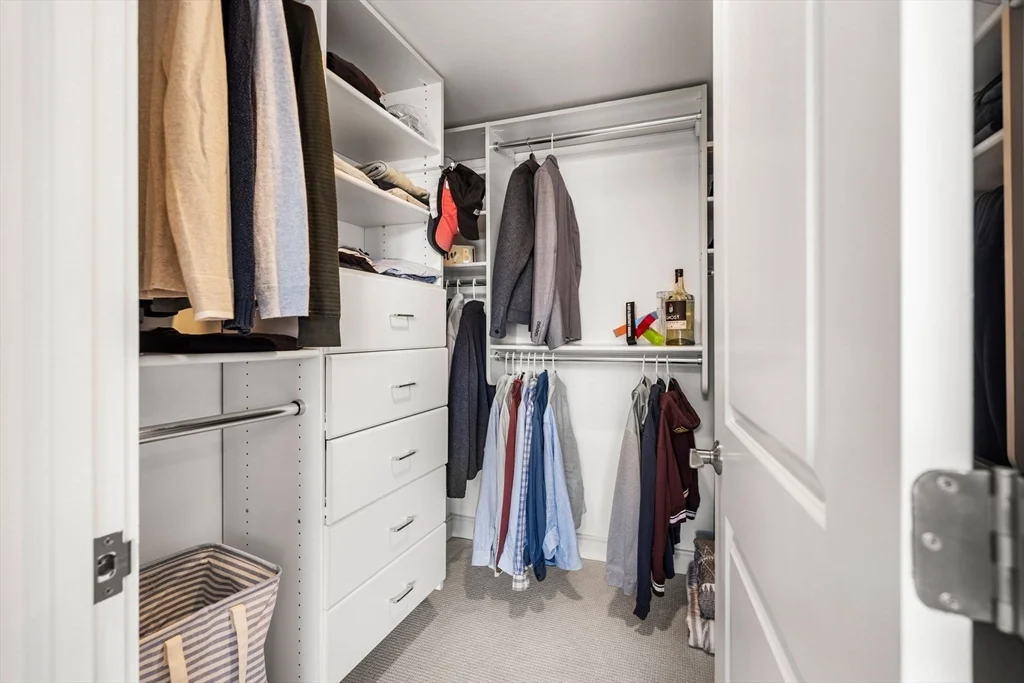 201 Newbury St, Back Bay