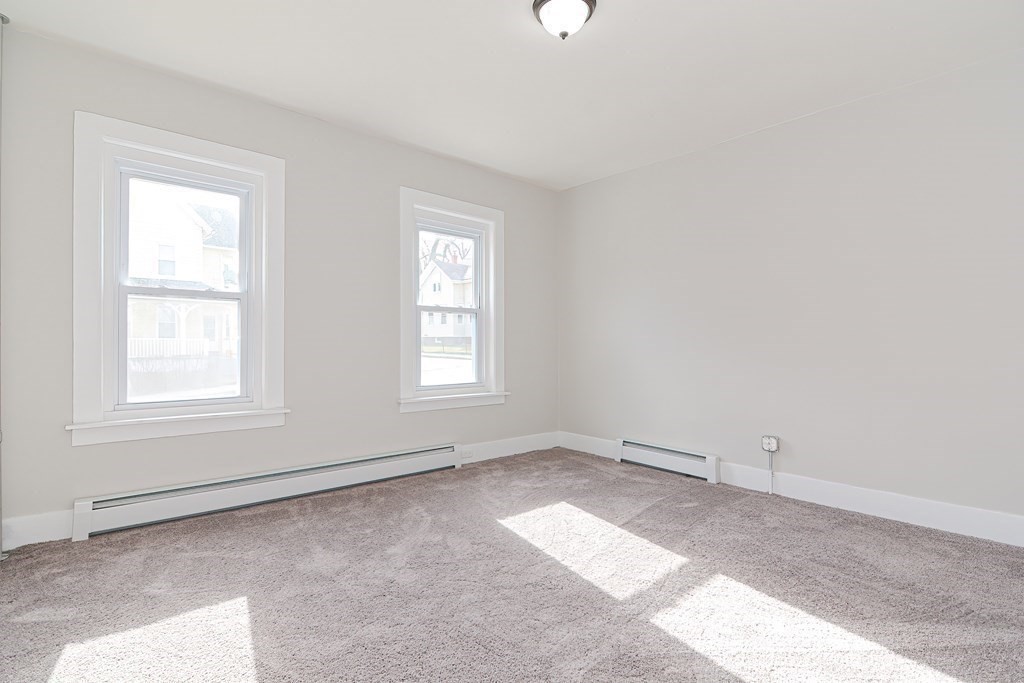 979 Dwight St, Holyoke