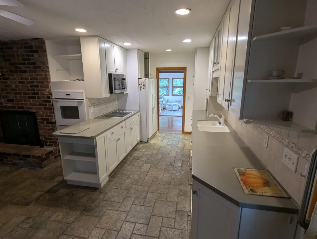 29 Ridgecrest Rd, Amherst