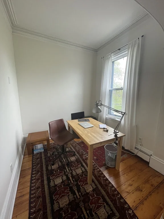 811 E Broadway, South Boston