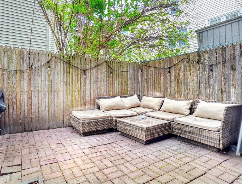 227 Bowen St, South Boston