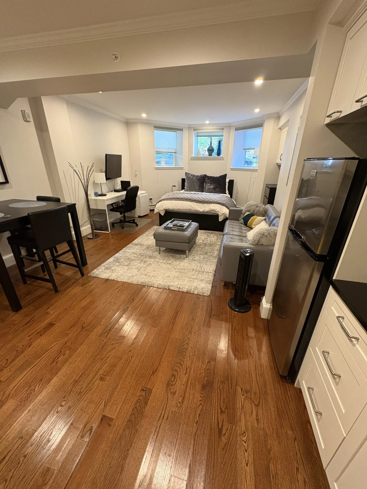 873 Beacon St, Fenway