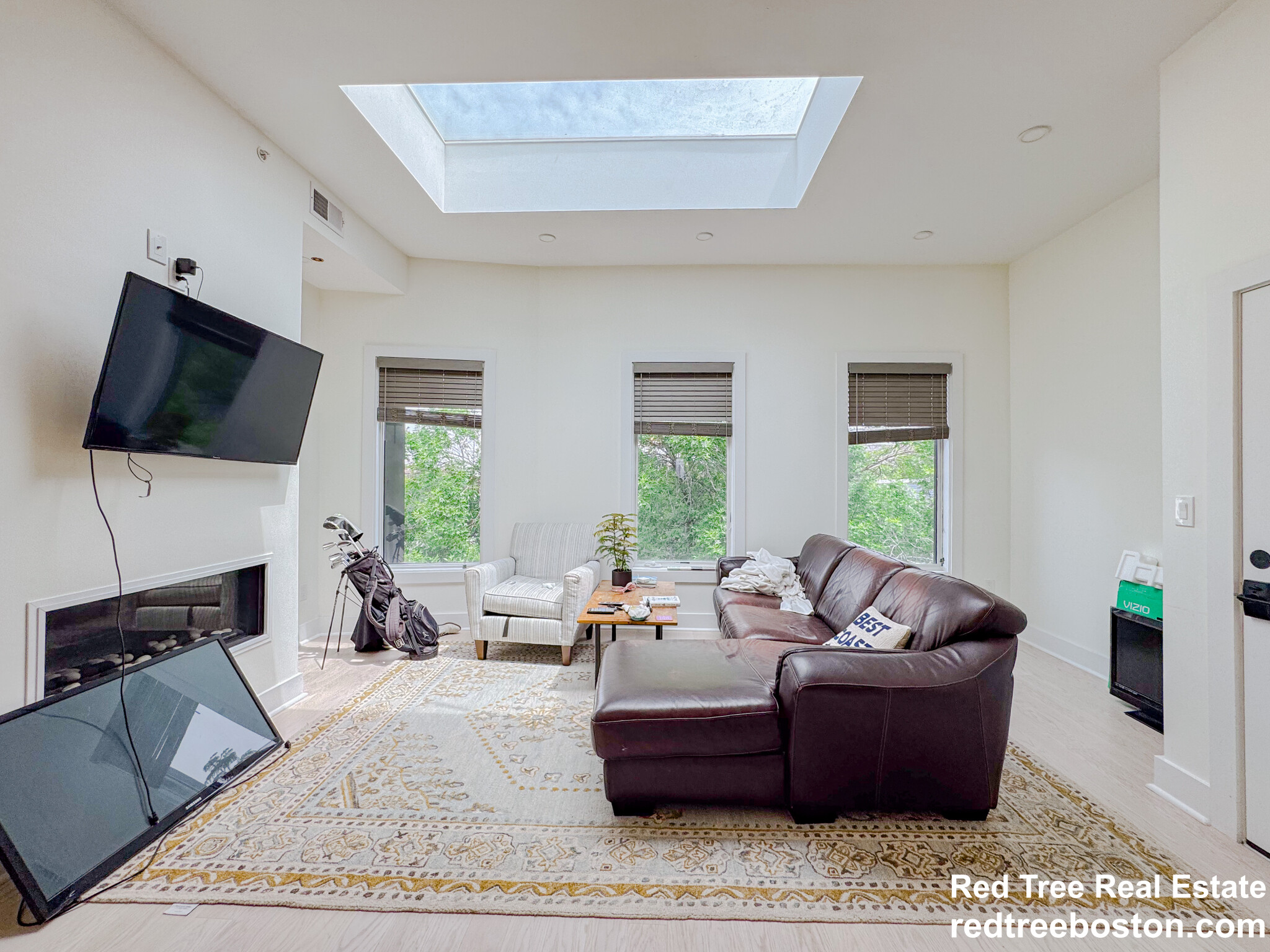 231 Maverick St, East Boston