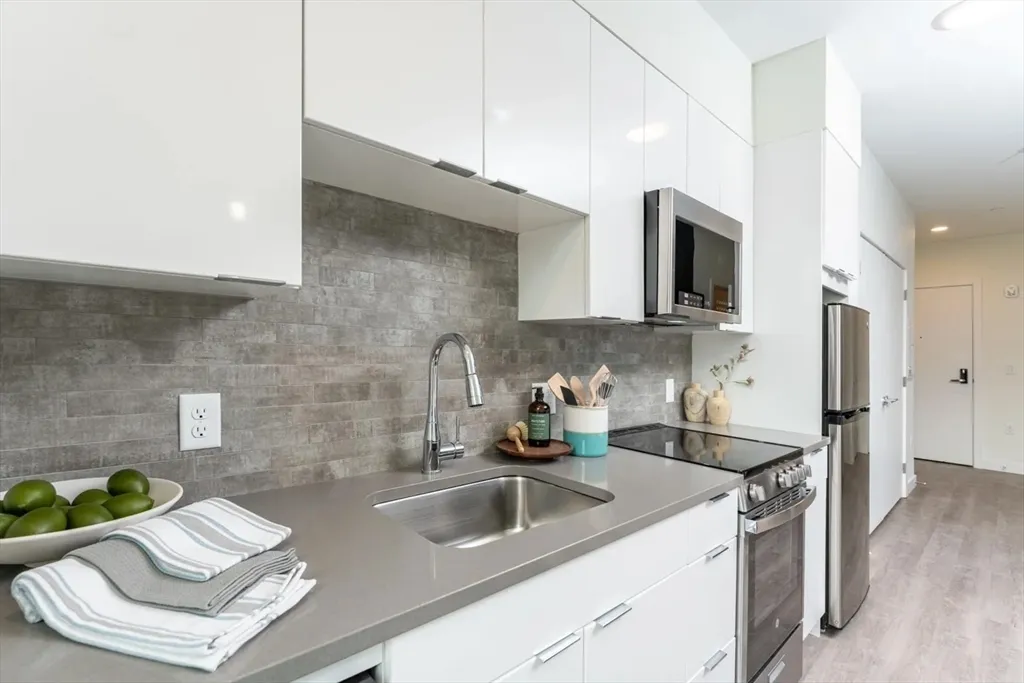 346 Somerville Ave, Union Square