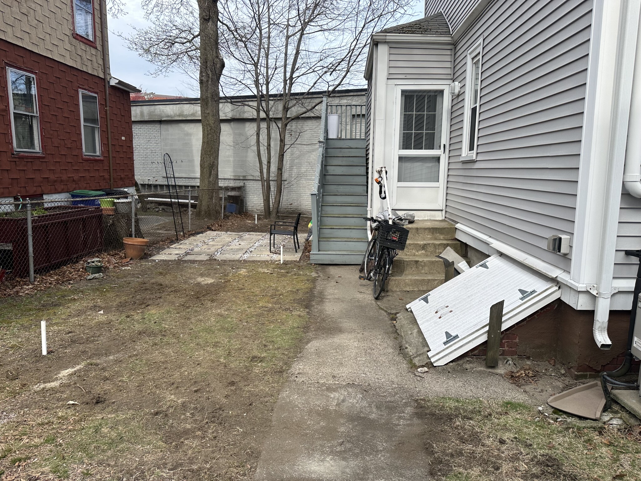 97 Dover St, Davis Square