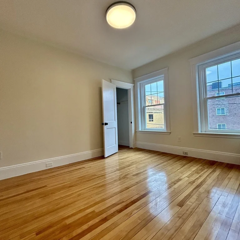 10 Dwight, Coolidge Corner