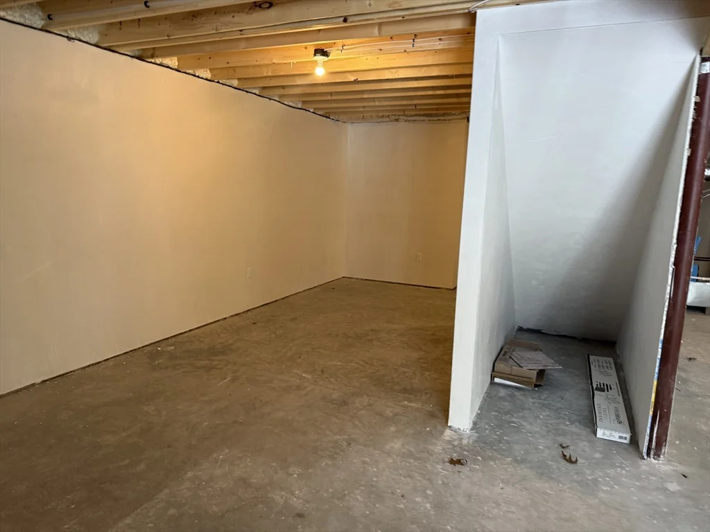 25 Kashmir's Way, Middleboro