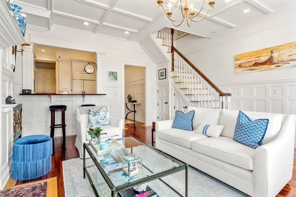 273 Commonwealth Ave, Back Bay