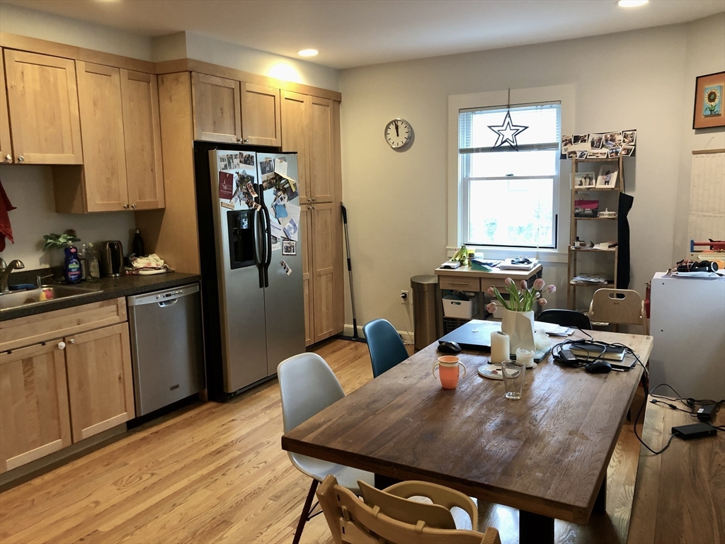 454 Franklin St, Riverside