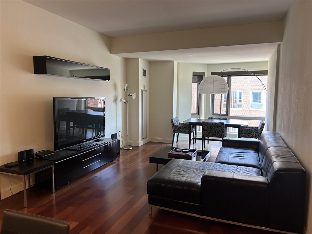 17 Otis St, East Cambridge