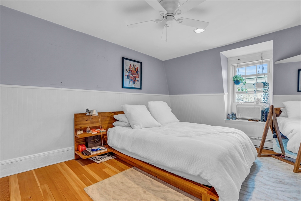 210 W 8th, South Boston