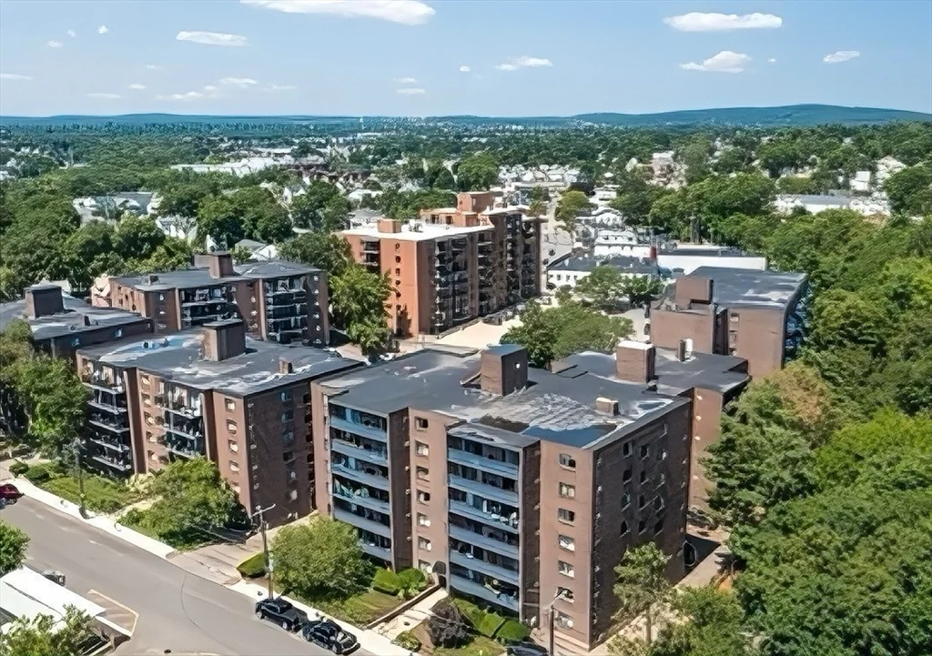 32 Whites Ave, Watertown