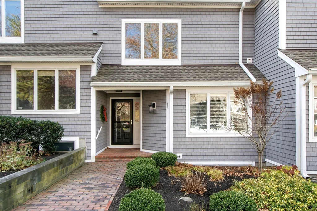 40 Driftway, Third Cliff