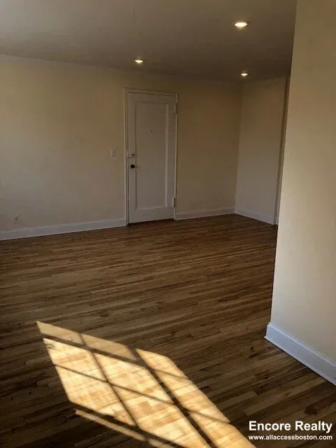 72 Saint Paul St, Coolidge Corner