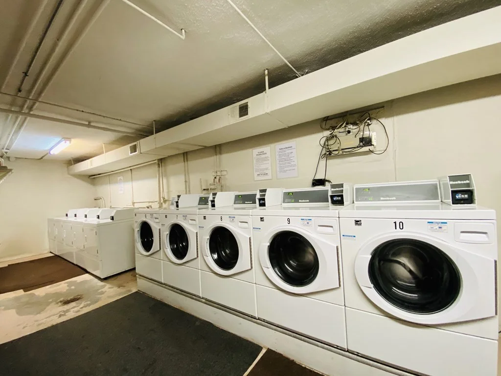 50 Green St, North Brookline