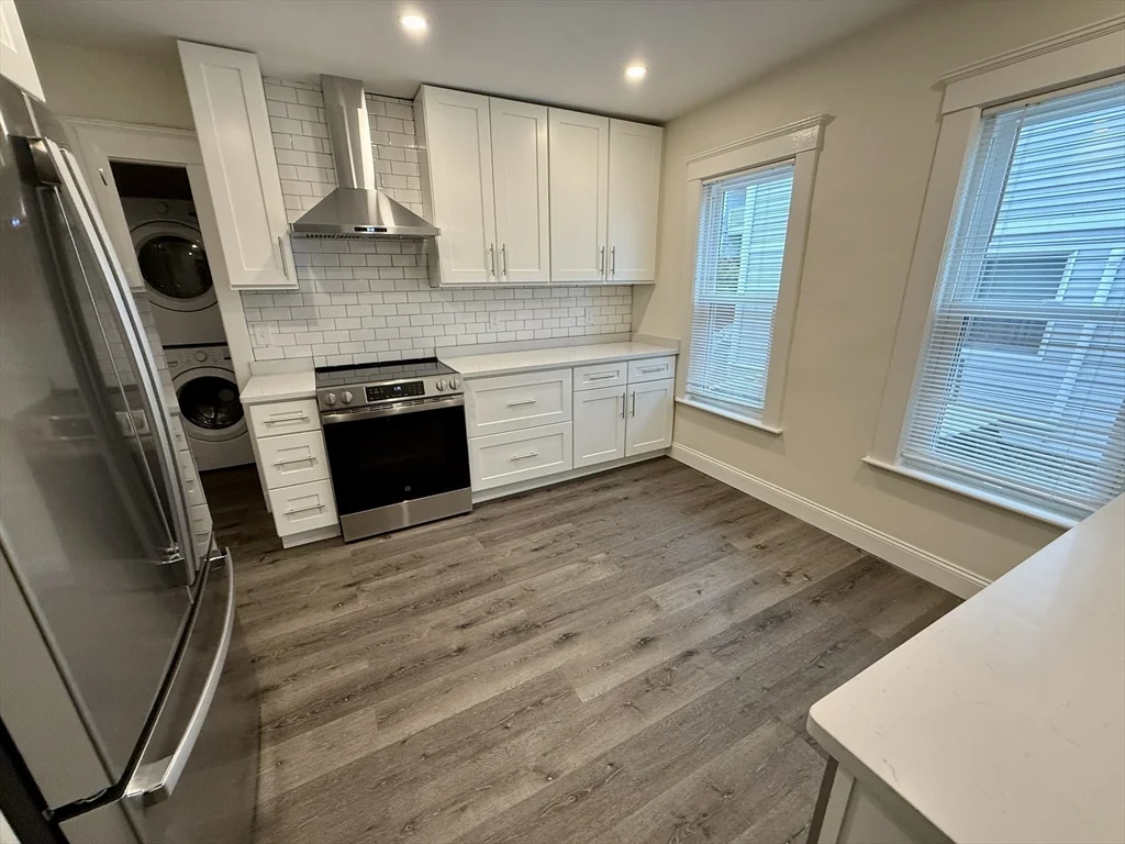 1049 Broadway, Teele Square