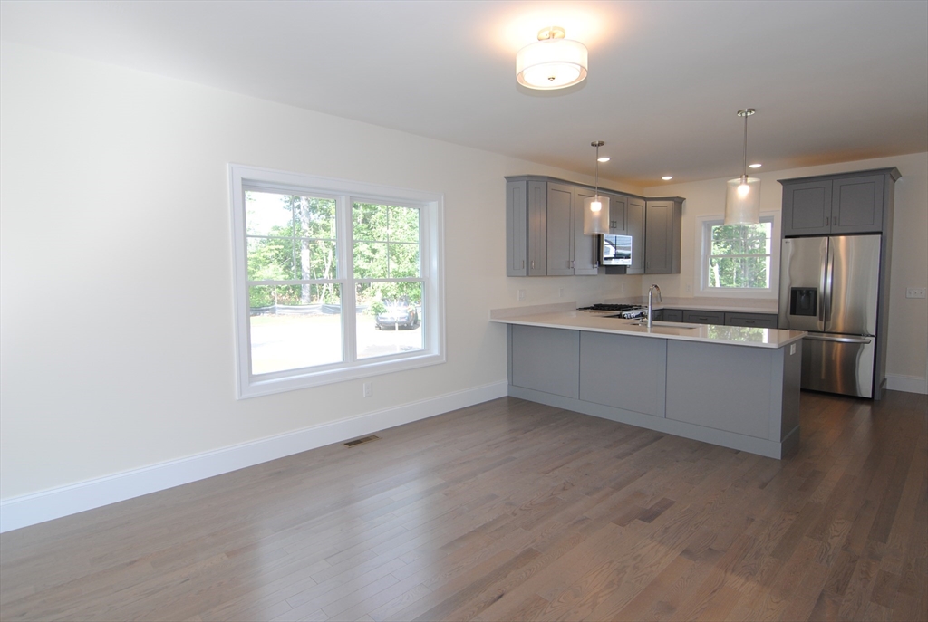 1 Scout Ln, Nashua