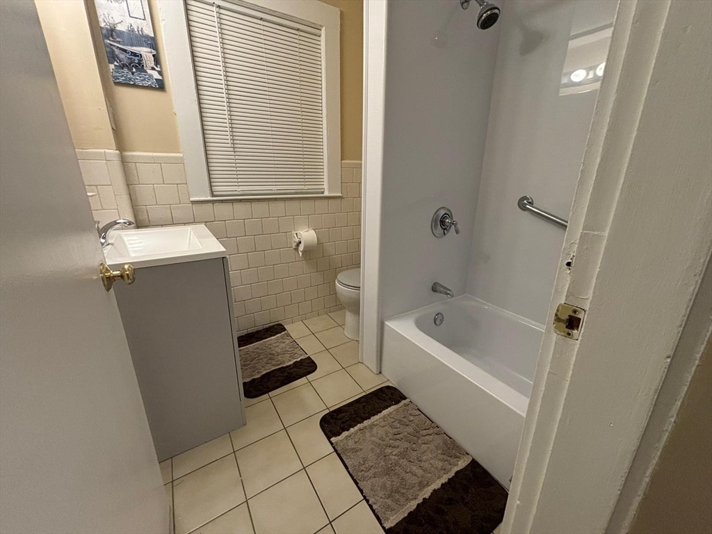 714 Truman Hwy, Hyde Park