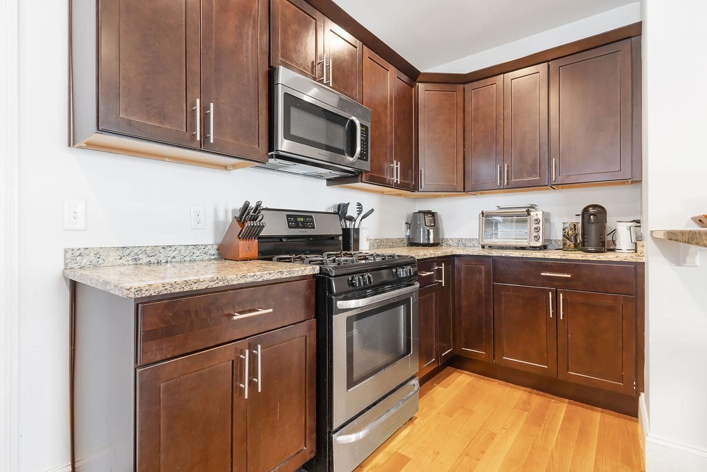 140 Boston St, Dorchester