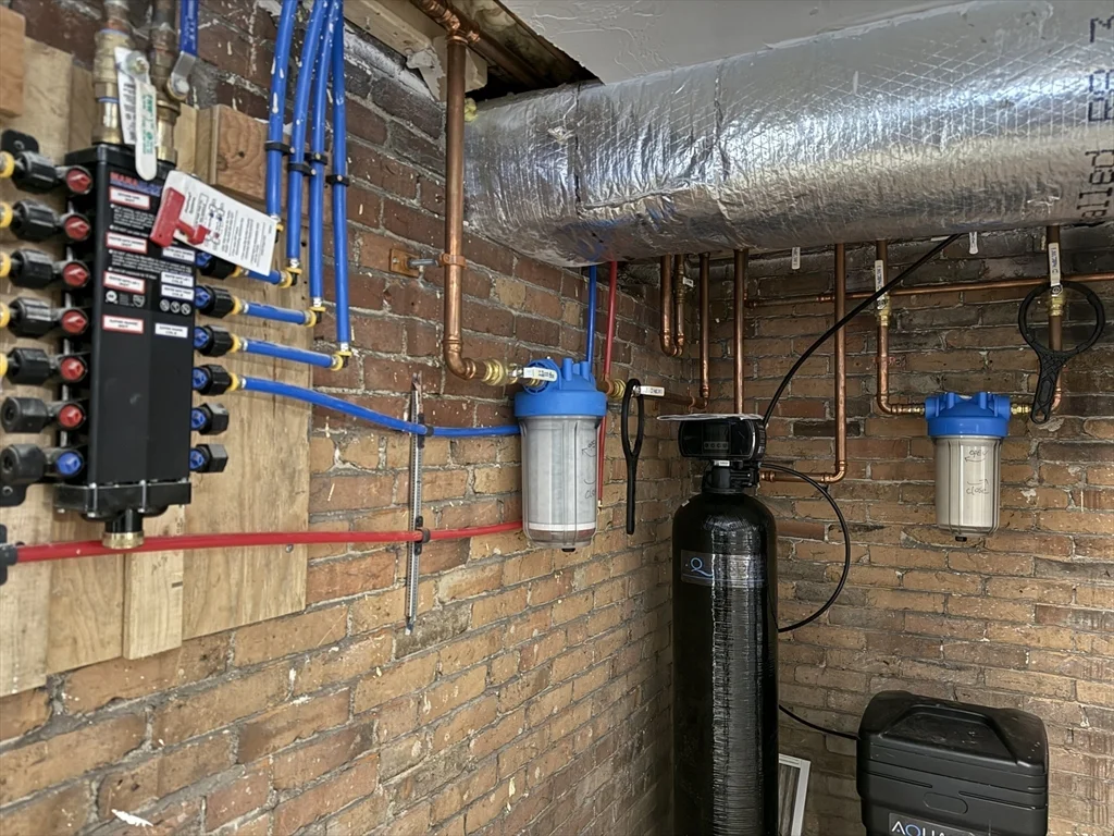 172 Auburn St, Cambridgeport