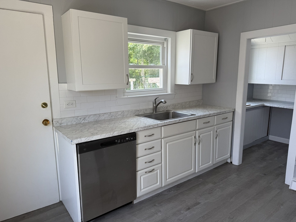 410-412 Court St, North Plymouth