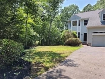 2399 Bay Rd, Sharon