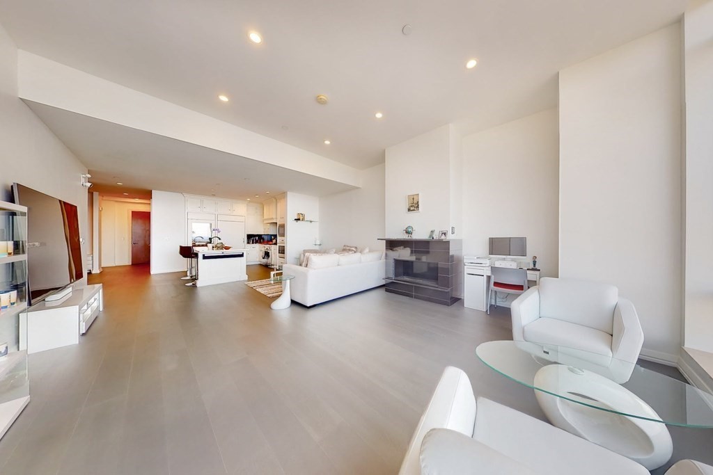 1 Franklin St, Downtown