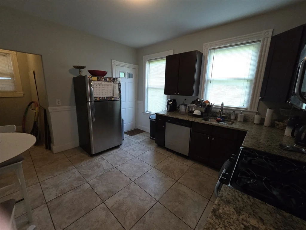 6 Sawyer Ave, Dorchester