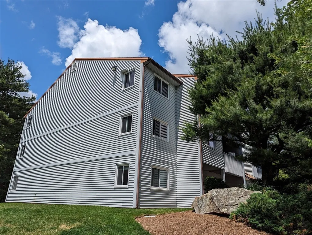 809 Franklin Crossing Rd, Franklin