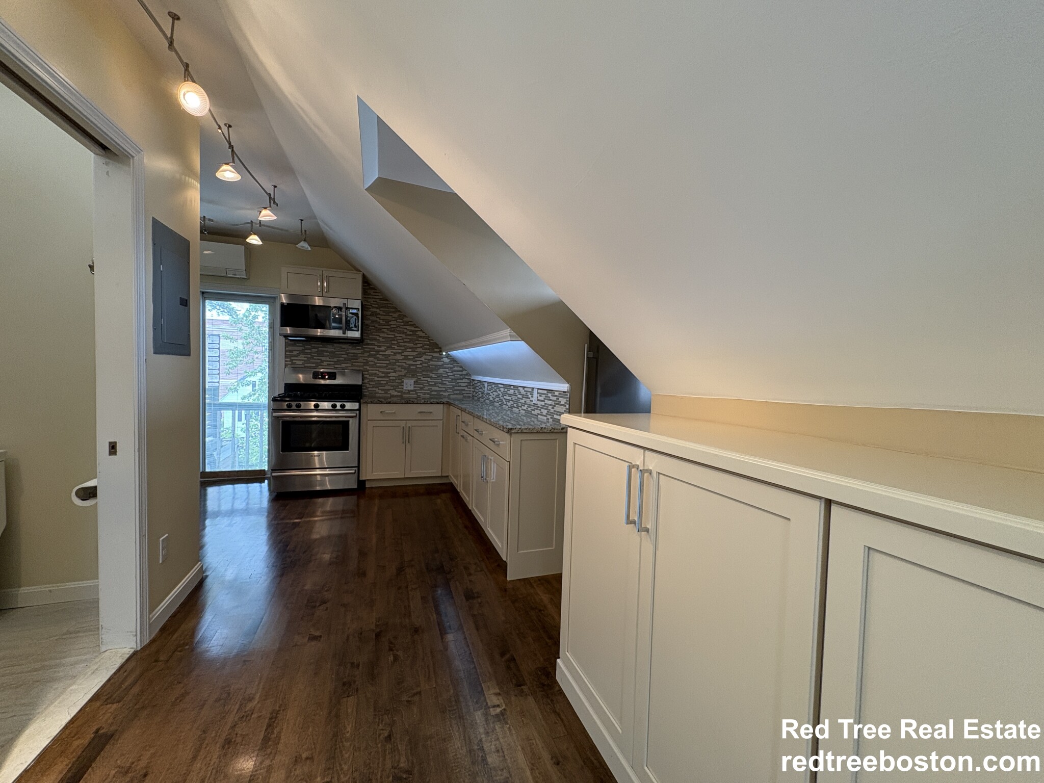 21 Holton St, Allston