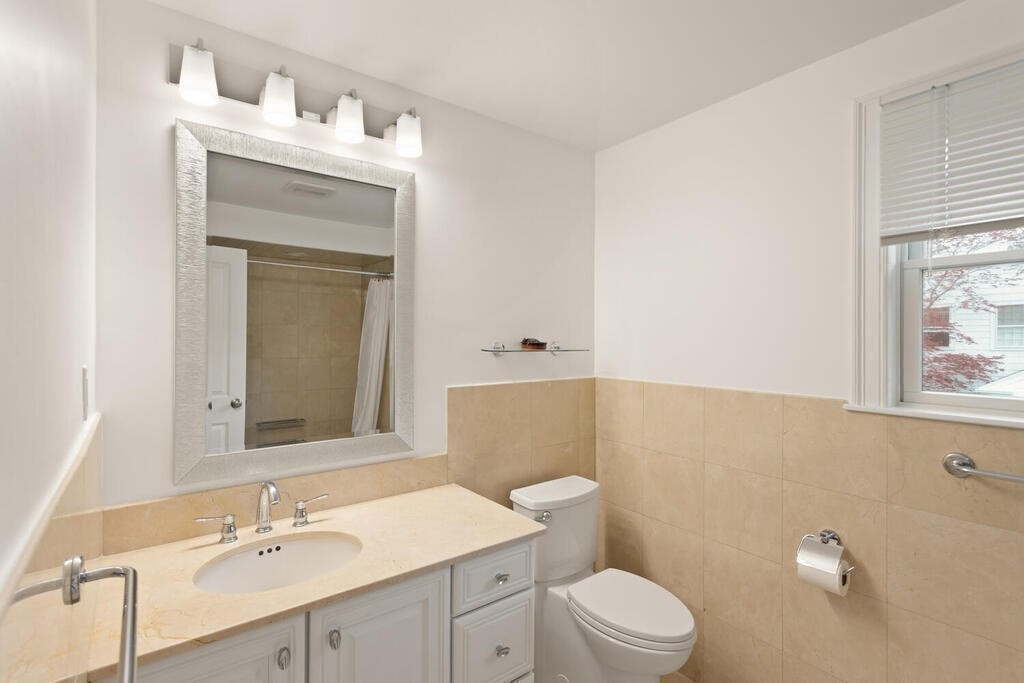 150 Country Club Rd, Oak Hill