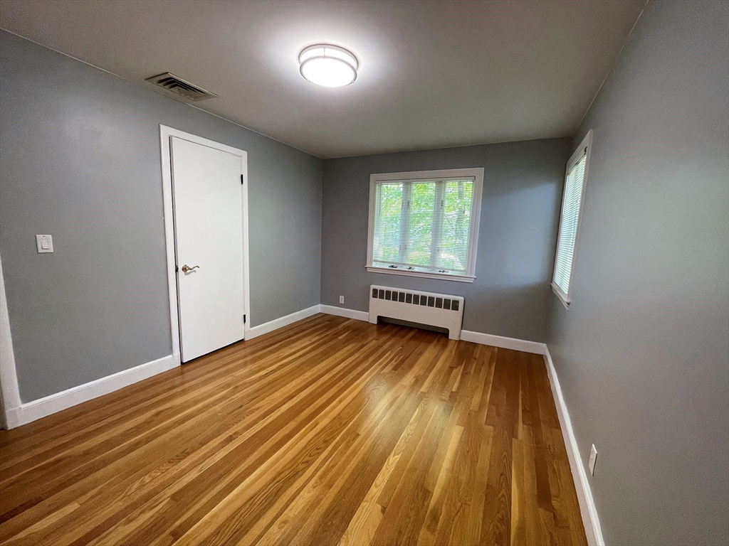 136 Truman, Newton