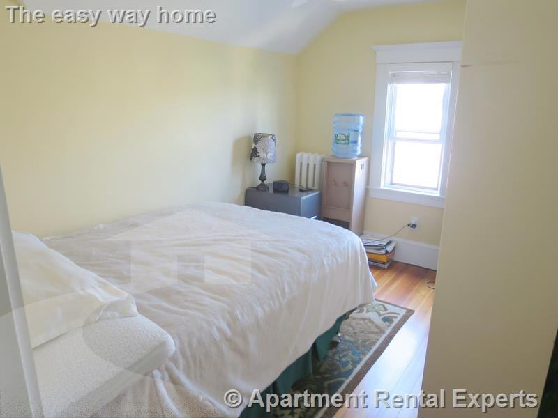 17 Dickson St, Teele Square