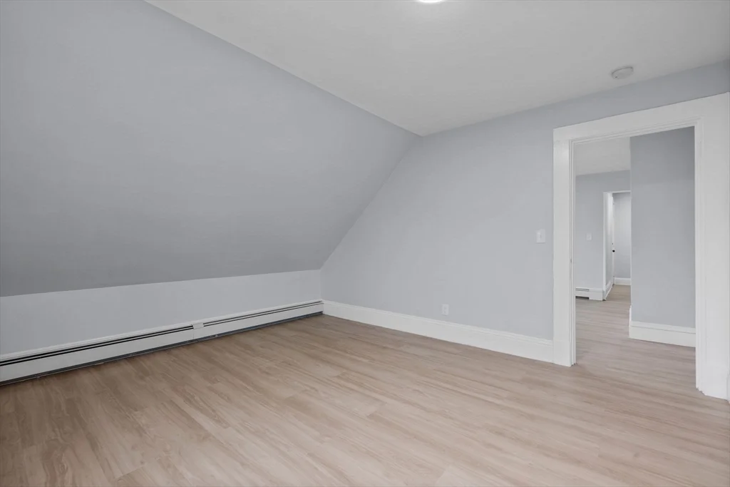 48 Hamilton Ave, Lynn