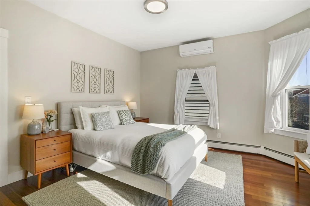 596 E 2nd St, South Boston