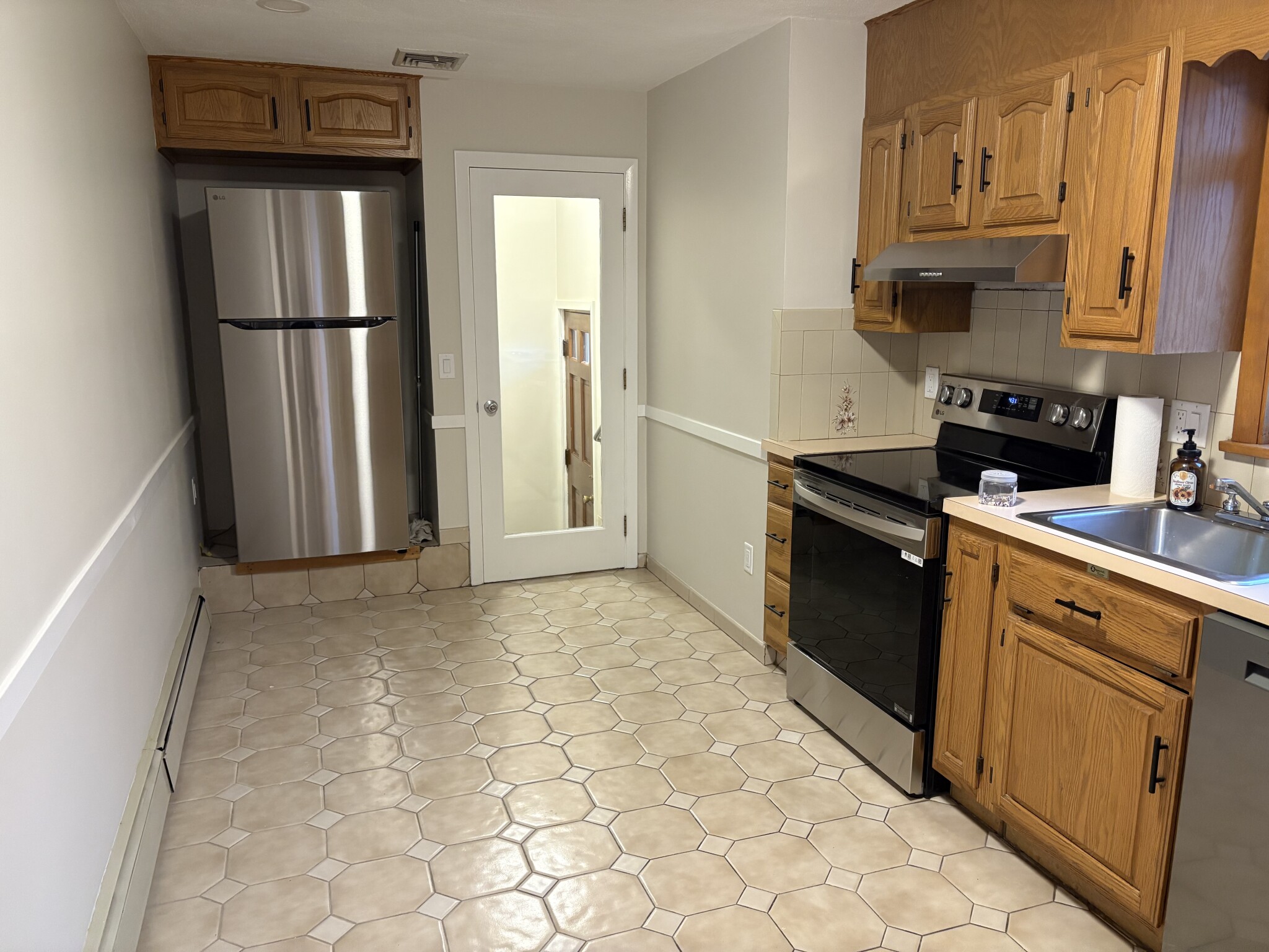 274 Derby St, West Newton