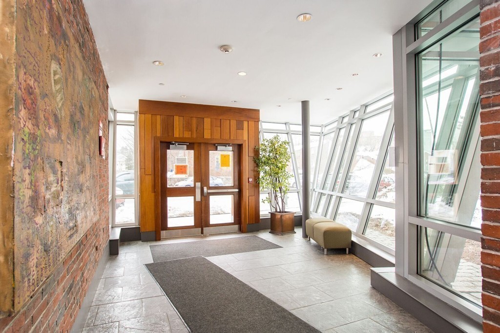 99 Chestnut Hill Ave, Brighton