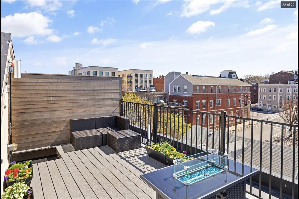 447 W 4th St, South Boston