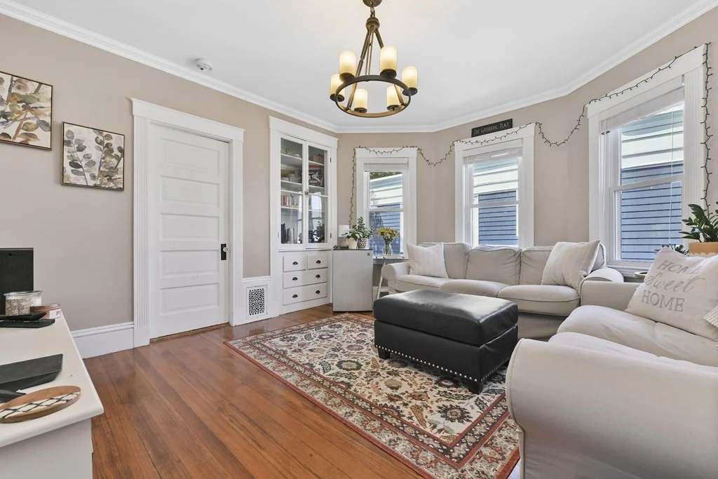 257 E Cottage, Dorchester