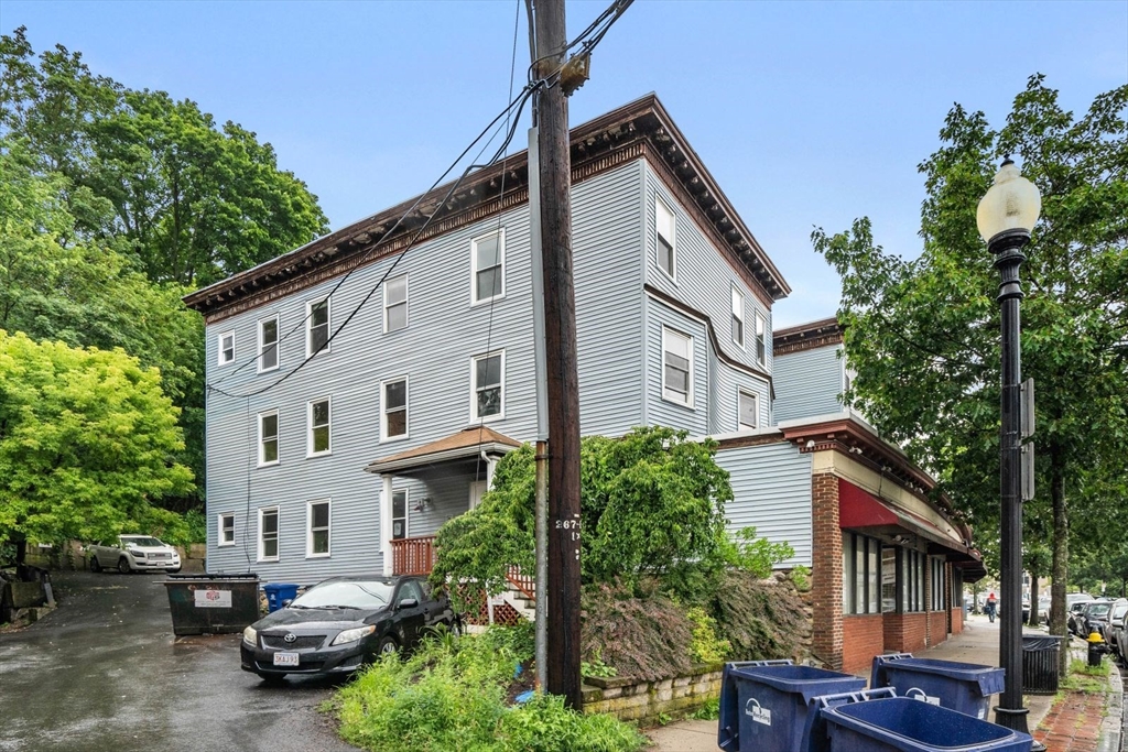 570 Washington St, Brighton