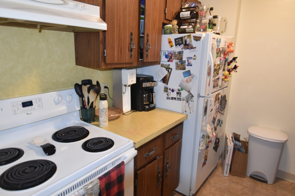 80 Pleasant St, North Brookline